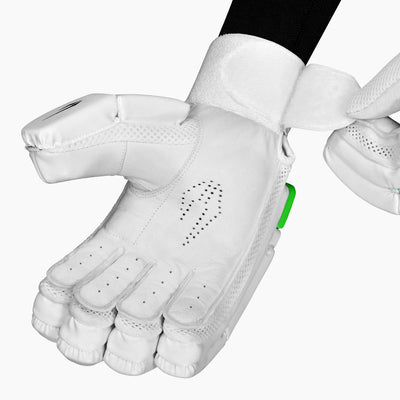DSC Split 44 Batting Gloves - Youth