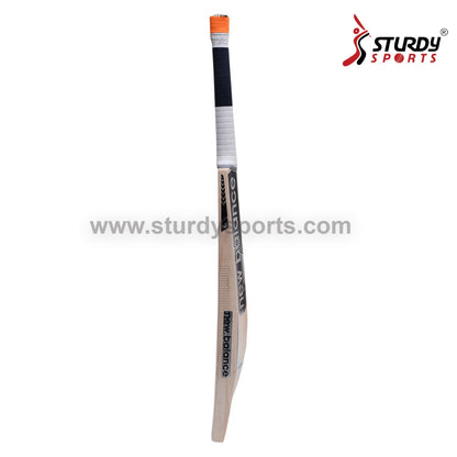 New Balance NB DC 570 + Cricket Bat - Harrow